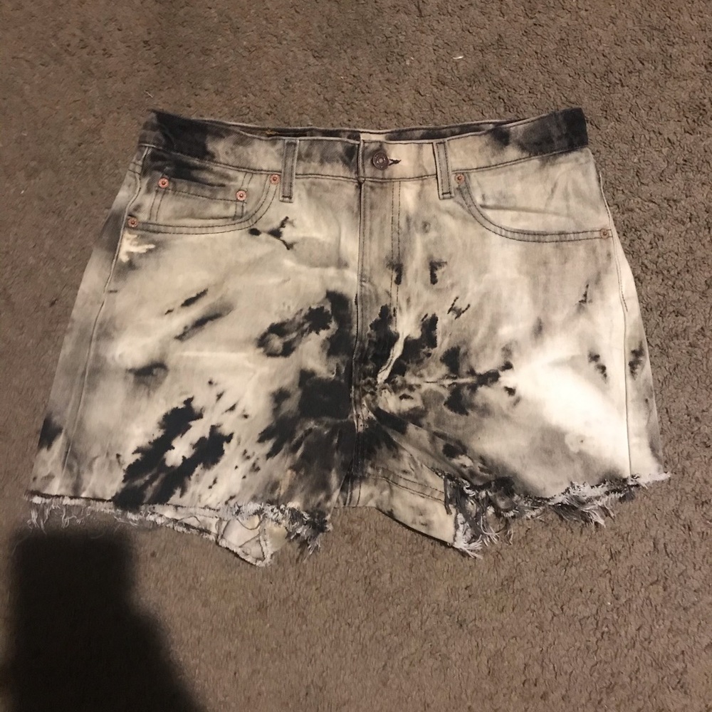 Hand painted Levi’s - Picture 2 of 3